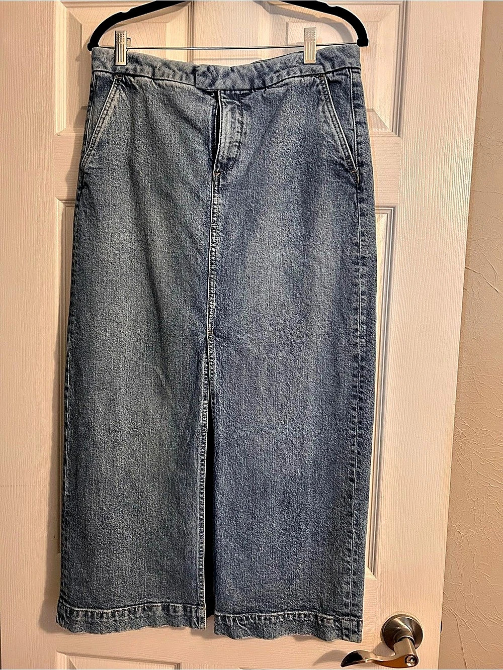 LOFT Refined Denim Midi Skirt Blue Size 8